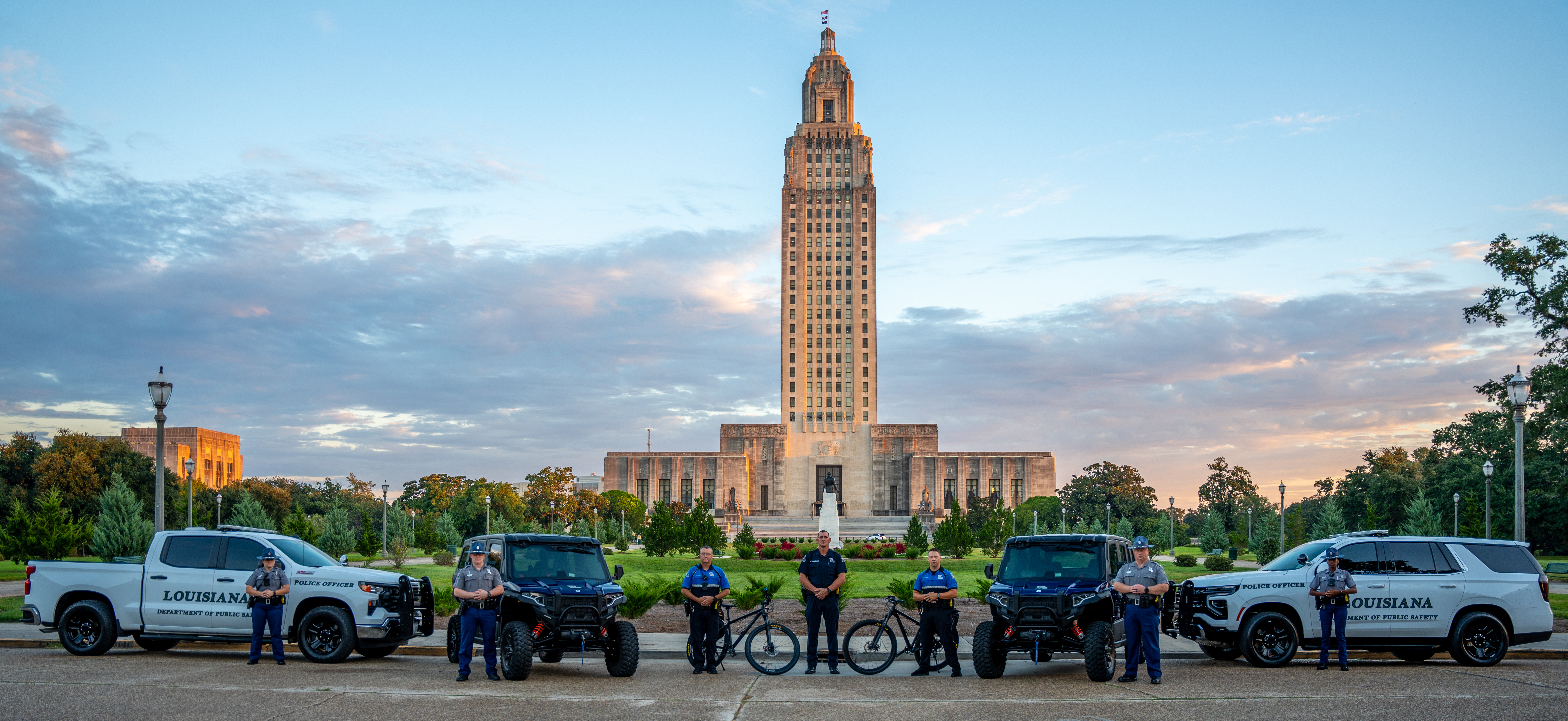 View of DPS Officers in front of the LA State Capitol Building